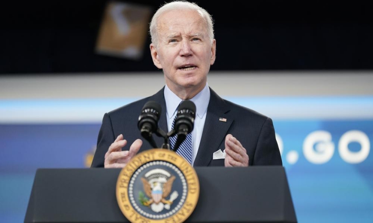 Ông Joe Biden công bố quyết định xả 1 triệu thùng dầu mỗi ngày