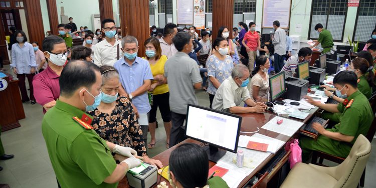 Những trường hợp nào được làm căn cước công dân gắn chip miễn phí?