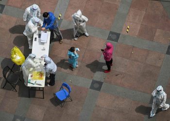 Nhà giàu Trung Quốc tìm cách tháo chạy vì không chịu nổi chính sách zero-Covid