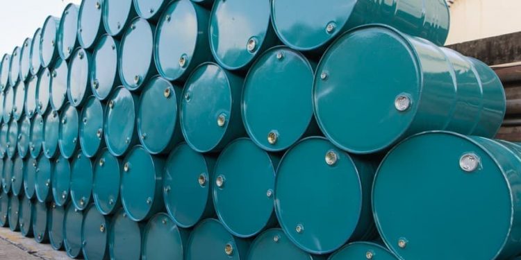 Tại sao các đại gia Big Oil xả hàng trăm triệu USD cổ phiếu dầu khí ra thị trường?