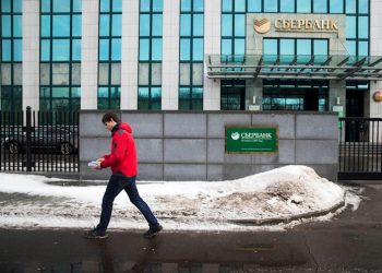 Ngân hàng lớn nhất nước Nga ra mắt đồng tiền điện tử riêng mình sau khi bị “đá” khỏi thị trường tài chính toàn cầu