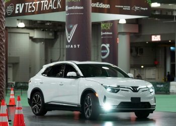 VinFast hợp tác với Electrify America để cung cấp giải pháp sạc cho xe điện