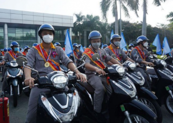 2 doanh nghiệp Việt Nam tặng 200 xe máy cho công nhân ưu tú