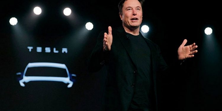 Elon Musk cho "bay màu" gần 5 triệu cổ phiếu hãng xe điện Tesla