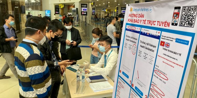 Việt Nam sắp bỏ khai báo y tế nội địa
