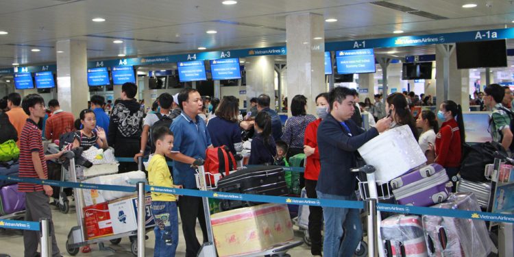 Máy bay và tàu hỏa sắp "cháy vé" trước thềm nghỉ lễ 30/4