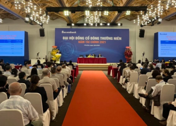 2 nhân sự mới dự kiến ngồi "ghế nóng" ở Sacombank
