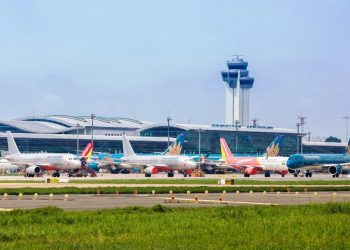 Tăng trần giá vé máy bay, Cục trưởng hàng không nói gì?