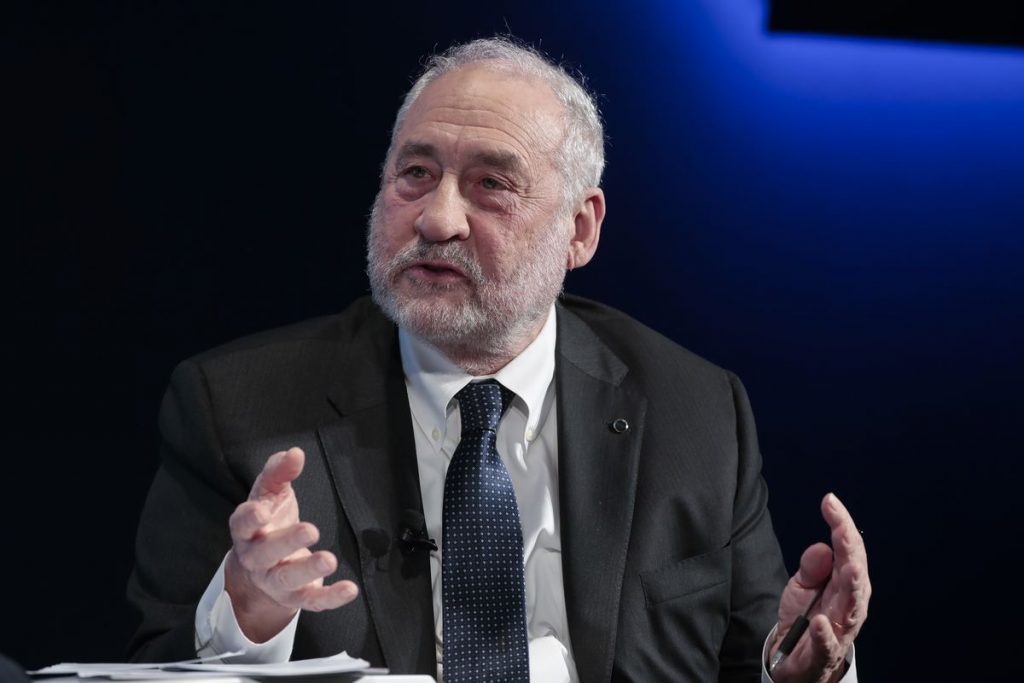 Chuyên gia đoạt giải Nobel kinh tế Joe Stiglitz: Tăng lãi suất cũng không thể “chữa lành” căn bệnh lạm phát