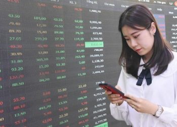 Đừng cố đoán đáy đỉnh trong chứng khoán, lợi nhuận doanh nghiệp tăng trưởng dài hạn mới quan trọng
