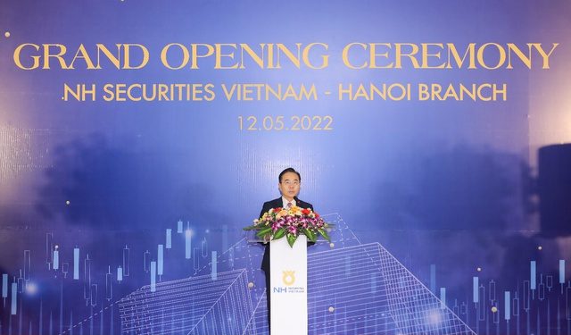 Khai trương chi nhánh Hà Nội, NHSV tặng khách hàng ưu đãi nhân ba - Ảnh 1.