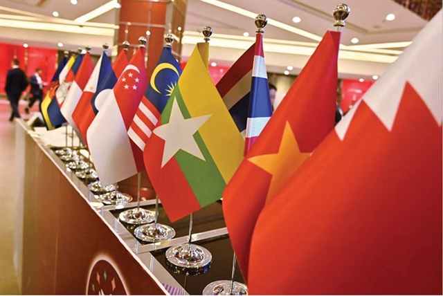 Kinh tế TViMoney: Kinh tế Trung Quốc giảm tốc - các nước ASEAN phải lo! h1rung Quốc giảm tốc - các nước ASEAN phải lo! - Tạp chí Kinh tế Sài Gòn
