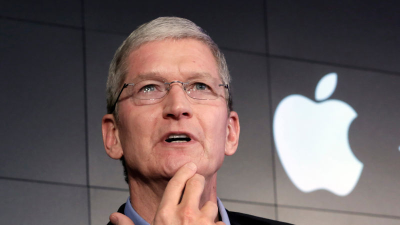 Apple chính thức mất "ngôi vương" công ty giá trị nhất thế giới