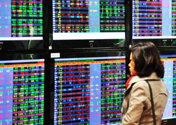 Có nên bắt đáy chứng khoán vào thời điểm này?