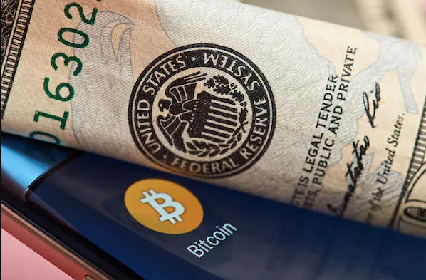 Giá Bitcoin xuyên thủng mốc 31.000 USD
