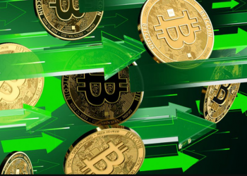HOT: Bitcoin bất ngờ bùng nổ, vượt mốc 31.000 USD