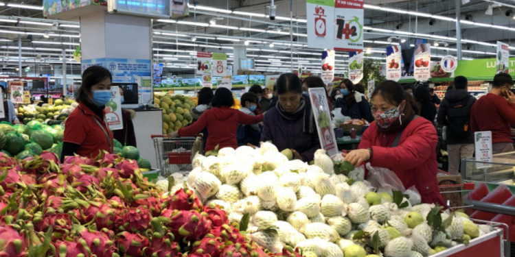 Giá cả hàng hóa biến động, tiểu thương mỏi mắt chờ “thượng đế”