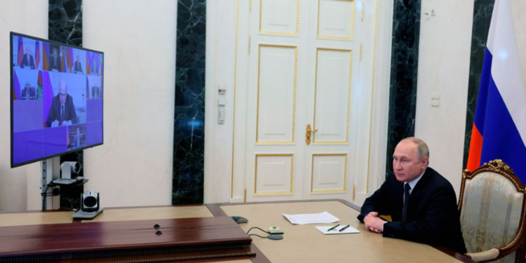 Phản ứng bất ngờ của Nga trước sự cô lập vô hình