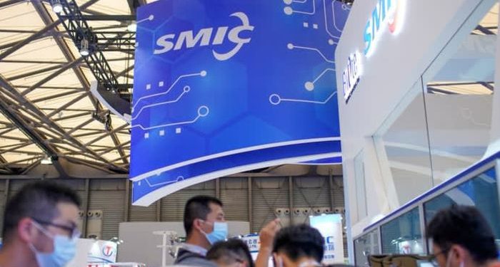 Hơn 2/3 nhân viên gã khổng lồ chip SMIC ăn ngủ tại nhà máy để vừa chống dịch vừa sản xuất