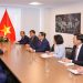 Thủ tướng tiếp tục gặp mặt quỹ tư nhân Mỹ thứ hai - KKR: đã đầu tư hơn 1 tỷ USD vào Việt Nam, lãi lớn với Masan, Vinhomes - Ảnh 1.
