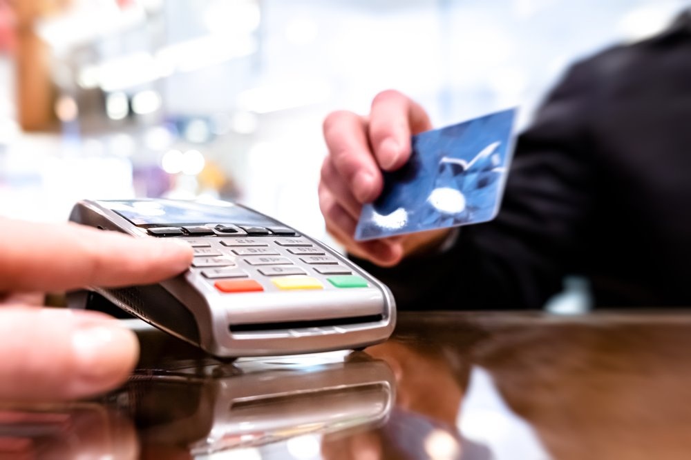 Đáo hạn thẻ tín dụng là gì? Có nên không?