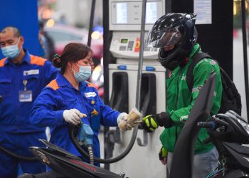 Giá xăng ngày 21/6 giữ nguyên, dầu tăng nhẹ 130-150 đồng/lít