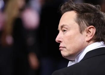Tesla cắt giảm 10% nhân viên Ảnh 1