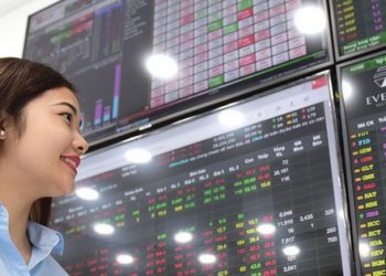 Nhà đầu tư chứng khoán sắp được bán cổ phiếu sớm hơn 1 ngày, từ chiều ngày T+2