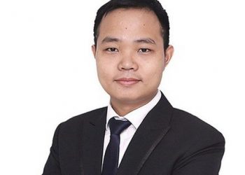 "Nhóm Chứng khoán đang phải cạnh tranh khốc liệt, Ngân hàng cần cảnh giác với rủi ro suy thoái"