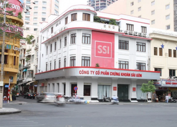 SSI chốt quyền trả cổ tức tiền mặt và chào bán cổ phiếu - Ảnh 1.