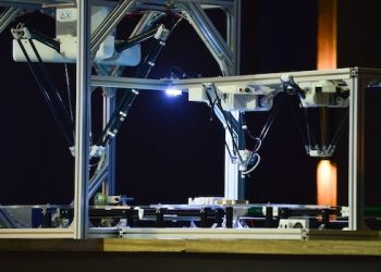 Startup từ chối sang Mỹ sản xuất cánh tay robot 'Made in Vietnam'