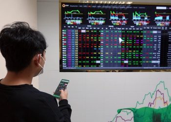 Bộ Tài chính: Thị trường cổ phiếu, thị trường chứng khoán phái sinh xuất hiện các hiện tượng thao túng, làm giá ngày càng tinh vi - Ảnh 1.