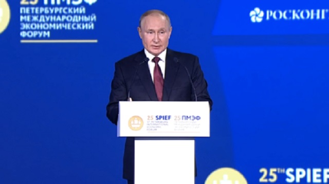 ViMoney: Tổng thống Putin ước tính EU thiệt hại 400 tỷ USD/năm vì trừng phạt Nga