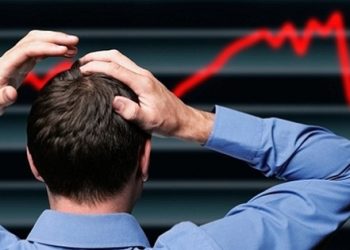 VN-Index điều chỉnh nhẹ trước áp lực từ nhóm cổ phiếu ngân hàng, dầu khí