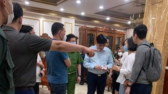 Bắt cựu bộ trưởng Bộ Y tế Nguyễn Thanh Long vì liên quan vụ Việt Á