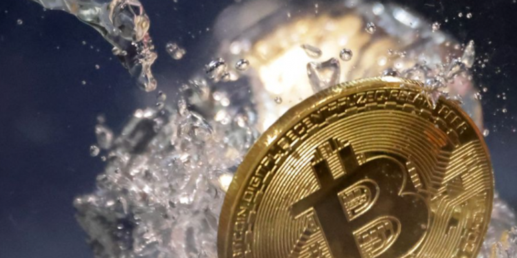 Bitcoin phục hồi nhưng chưa thoát khỏi vòng nguy hiểm