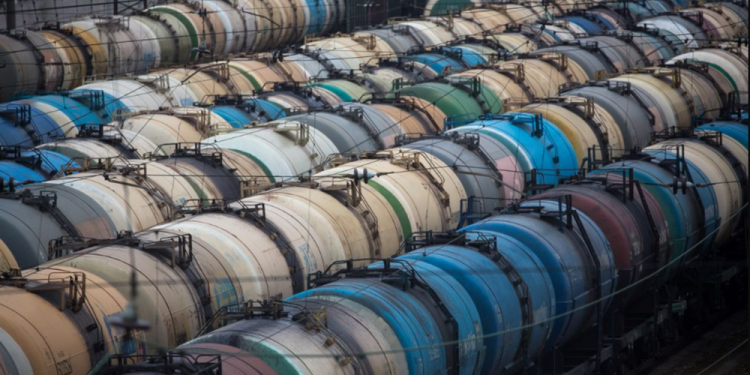 Phương Tây có đạt được mục đích khi tìm cách áp giá trần dầu thô của Nga