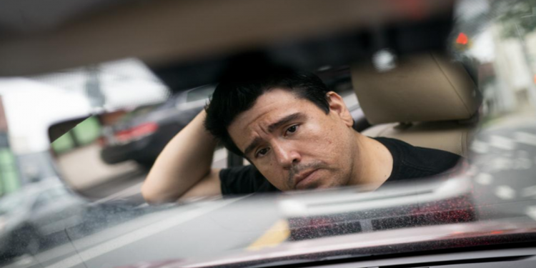 “Bà hỏa” giá nhiên liệu làm khó người dân Mỹ