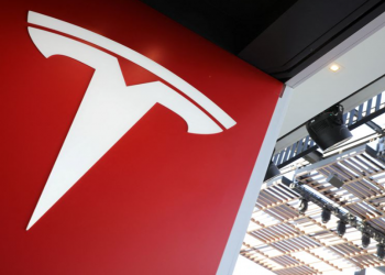 Tesla gặp “vận hạn”