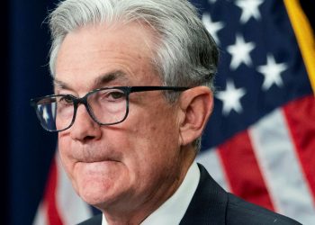 Cuộc chiến chống lạm phát ‘vô điều kiện’ của FED gây ra báo động suy thoái ở Phố Wall