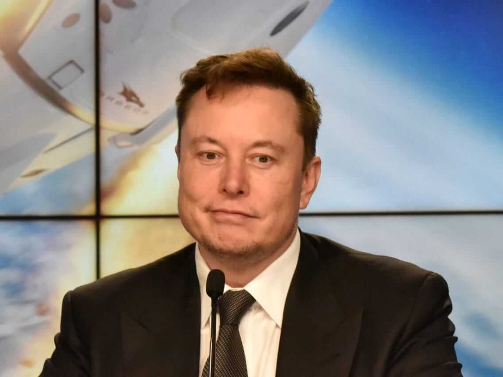 Elon Musk cảnh báo về rủi ro Fed tăng lãi suất