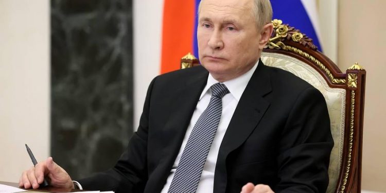 Thổng thống Nga Putin chỉ trích G7 là nguyên nhân gây lạm phát toàn cầu