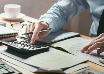 Các "sếp" Vietnam Airlines hưởng lương bao nhiêu?