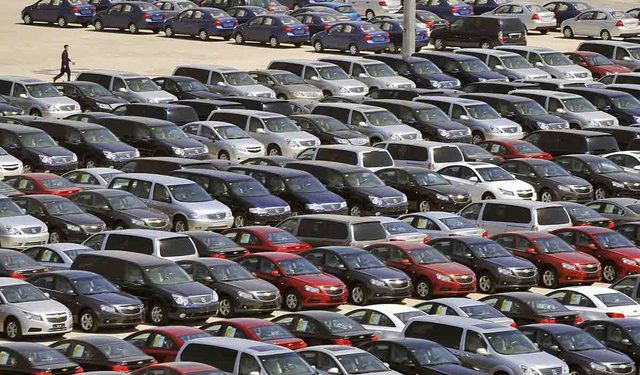 Hải quan phải báo cáo số liệu xe nhập khẩu biếu tặng trong 10 năm