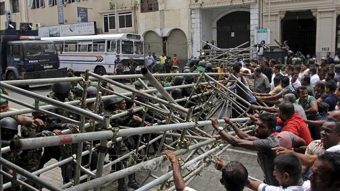 Bloomberg: Các nền kinh tế mới nổi đứng trước làn sóng vỡ nợ mới