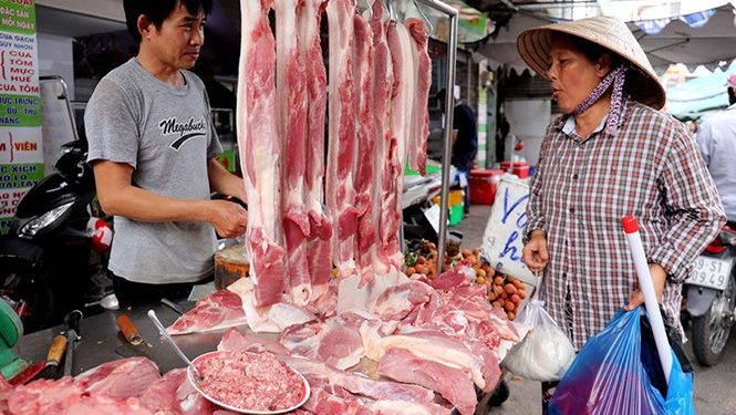 Phó Thủ tướng yêu cầu bình ổn giá thịt lợn