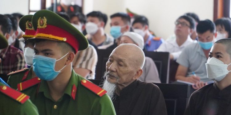 Điều tra một luật sư bào chữa vụ Tịnh thất Bồng Lai