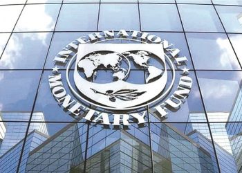 Việt Nam là nước duy nhất không bị IMF hạ dự báo tăng trưởng
