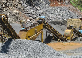 Cơ khí và Khoáng sản Hà Giang bị xử phạt vì công bố thông tin sai lệch - Ảnh 1.