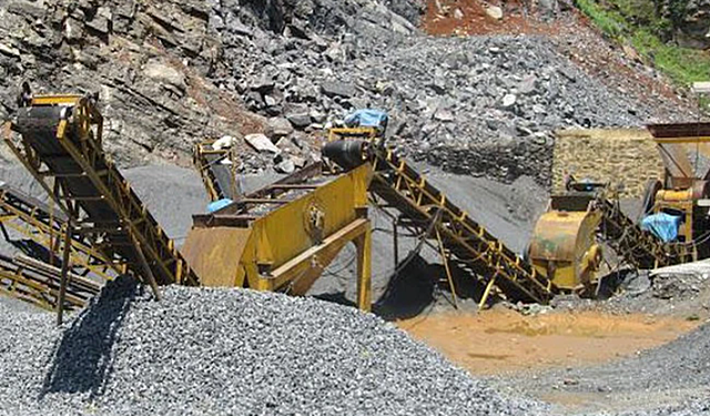 Cơ khí và Khoáng sản Hà Giang bị xử phạt vì công bố thông tin sai lệch - Ảnh 1.